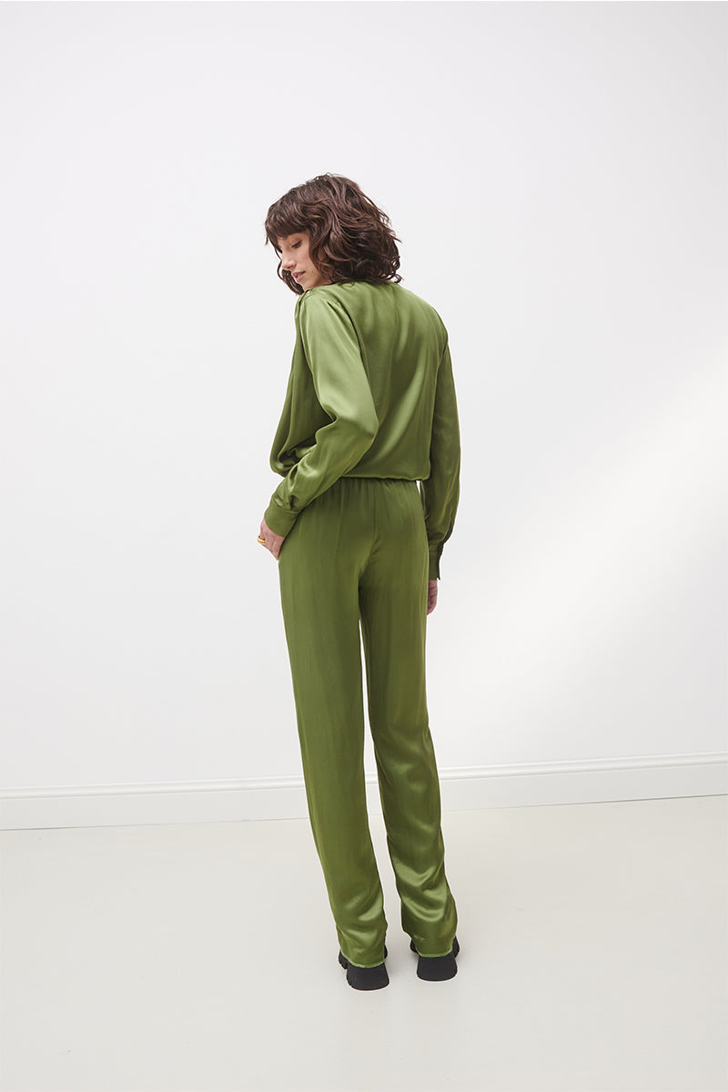 CHPTR-SSPARKLEGREENDIEPEV-HALSDETAILSOPMOUW3.jpg