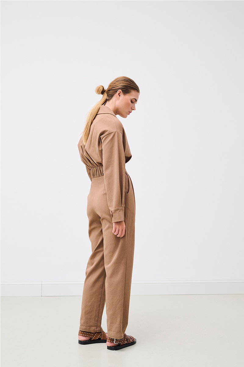 EXTRAJUMPSUIT3.png