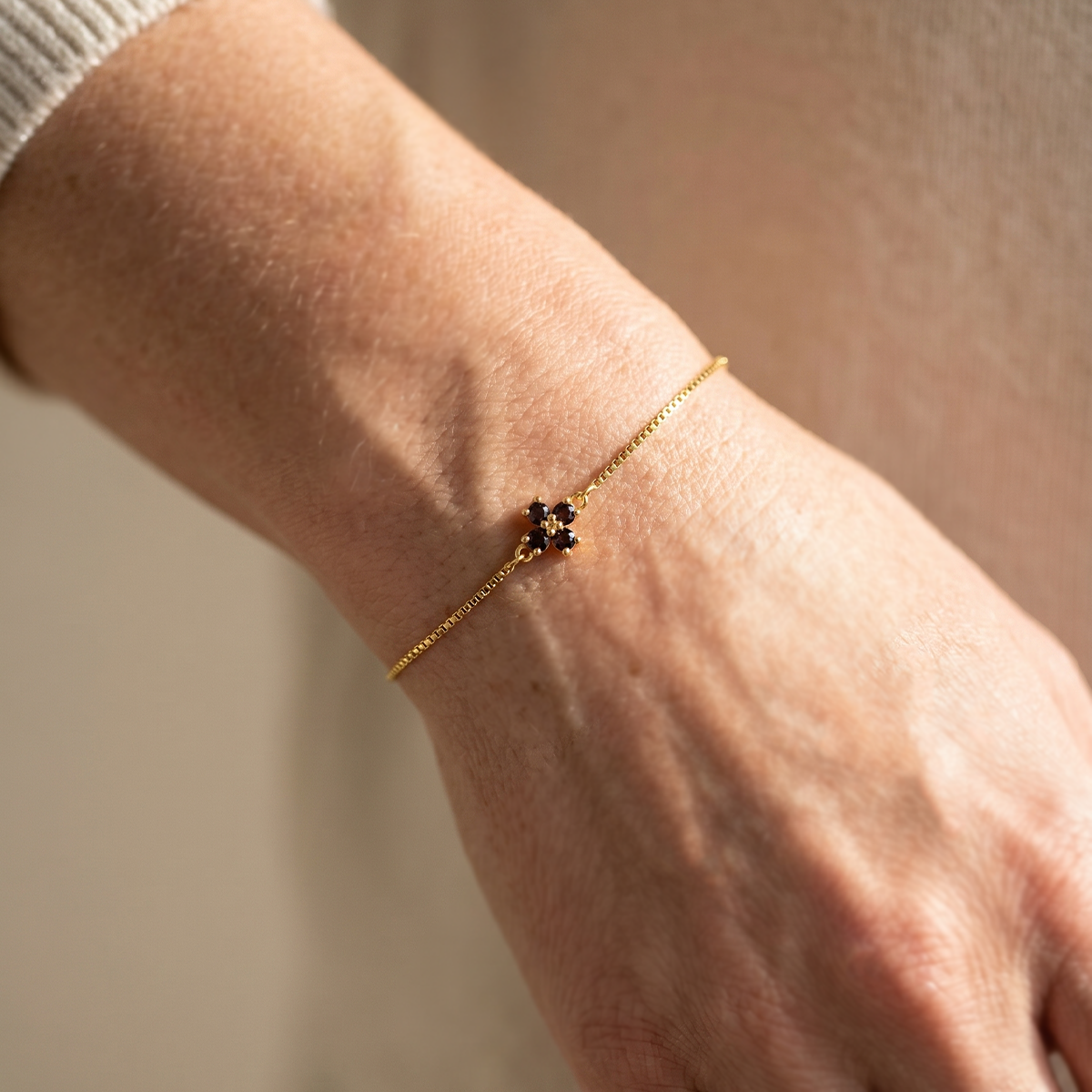 petit-comite-nl-armband-klaver-julie-bruin-topaas-goud-68378396066172.png
